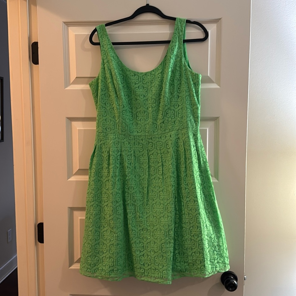Lilly Pulitzer Bright Green Sleeveless Mini Dress- Super Cute Color for Spring!
